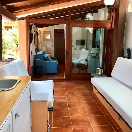 Holiday home Villetta Farfalla Bianca