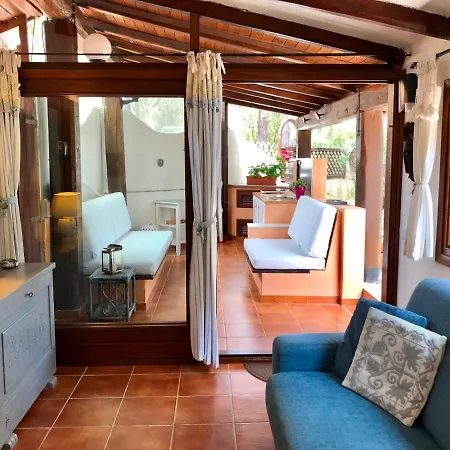 Holiday home Villetta Farfalla Bianca *